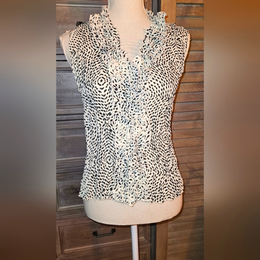 Jaipur Animal Print Sleeveless Blouse with Ruffles Sz Small Like New Condition